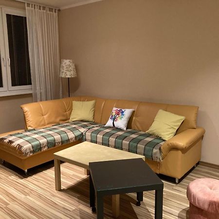 Apartman Hodonin 7 7 7 2 3 4 1 9 4 Exteriör bild